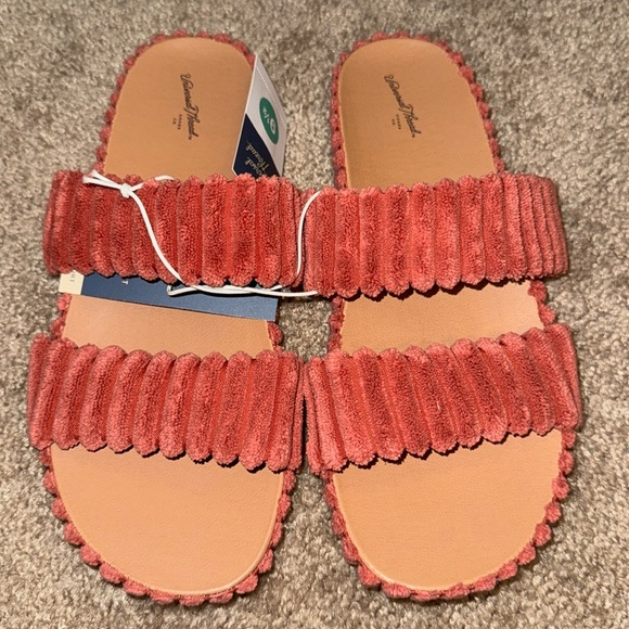 Universal Thread Kyla Corduroy Two Band Sandals Size 9.5 Color Pink - Picture 2 of 7